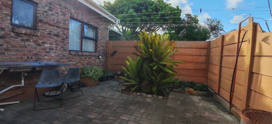 3 Bedroom Property for Sale in Dana Bay Western Cape